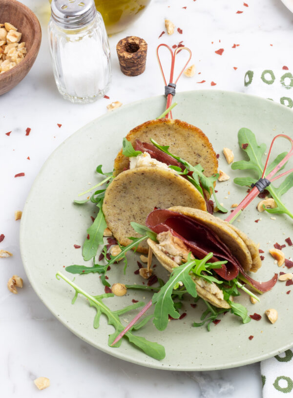 BLINIS AL GRANO SARACENO CON BRESAOLA DELLA VALTELLINA IGP Tacchi E