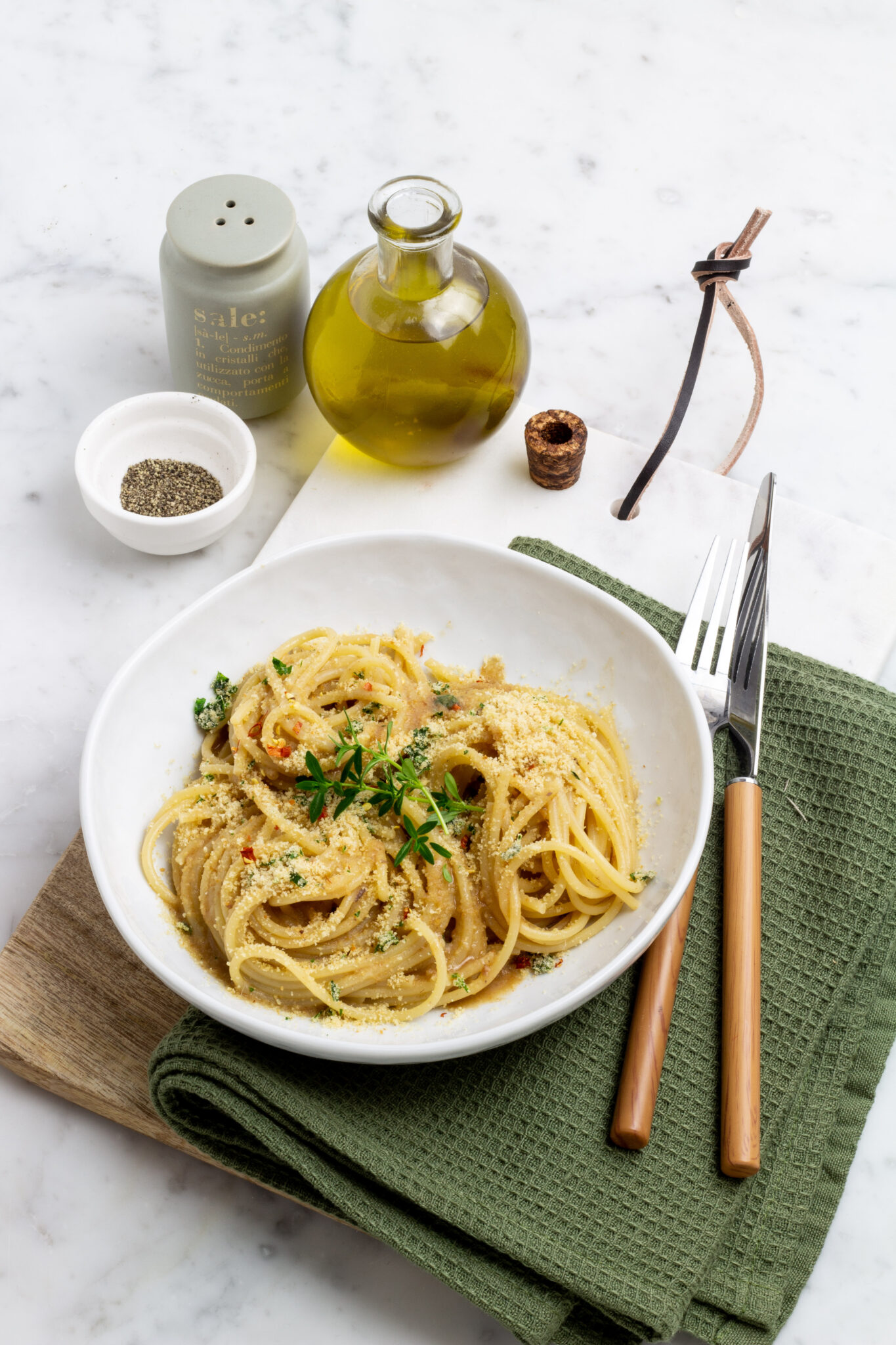 SPAGHETTI CON ACCIUGHE E PANGRATTATO - Tacchi E Pentole®